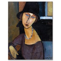 ז'אן אבוטרן עם כובע ומחרוזת